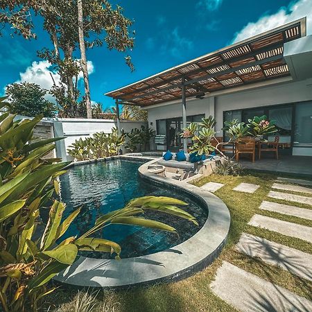 Tropik Resort Lombok Selong Belanak Exterior foto